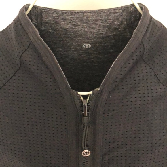 Lululemon like NEW full zip reversible jacket - Picture 5 of 7